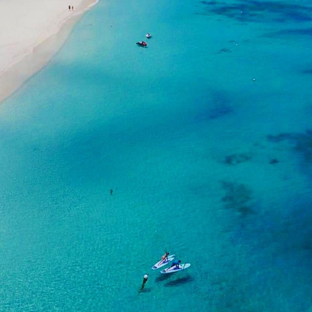Caribbean Club Boutique Hotel, Grand Cayman Dog City المظهر الخارجي الصورة