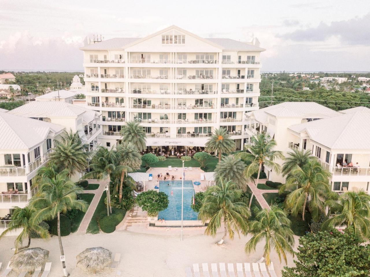 Caribbean Club Boutique Hotel, Grand Cayman Dog City المظهر الخارجي الصورة